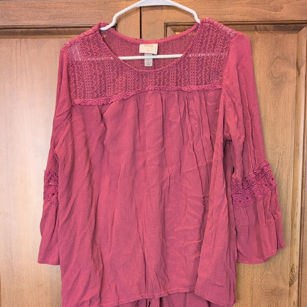 Knox Rose Women's Mauve Lace Accent Blouse
